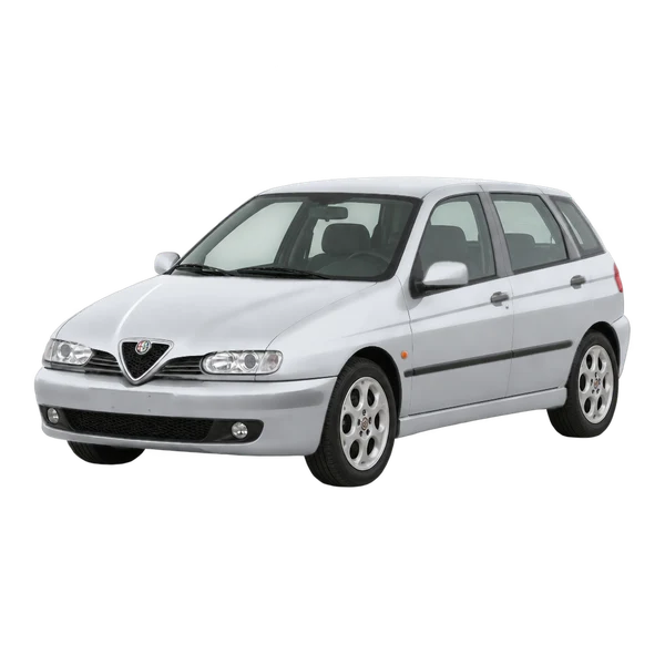 Alfa Romeo 145 2000 prata, vista dianteira em três quartos (voltada para a esquerda)