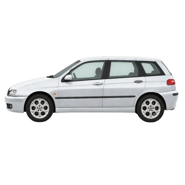 Alfa Romeo 145 2000 prata, vista lateral (voltada para a esquerda)
