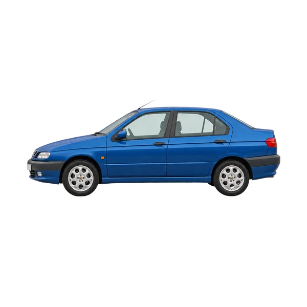 Alfa Romeo 146 1995 bleu, vue côté (vers la gauche)