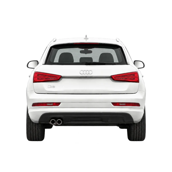 Audi Q3 2015 باللون أبيض، منظر من الخلف