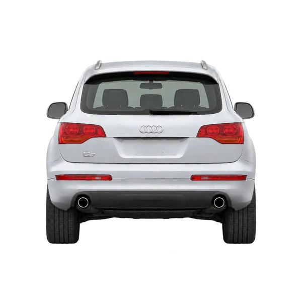 シルバーの2009 Audi Q7（リアビュー）