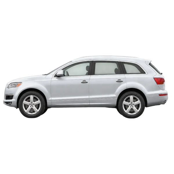 シルバーの2013 Audi Q7（側面（左向き）ビュー）