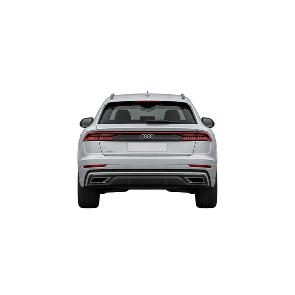 Audi Q8 2020 باللون فضي، منظر من الخلف