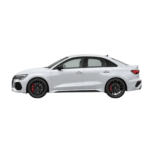 Audi RS3 2023 باللون فضي، منظر جانبي (متجه إلى اليسار)