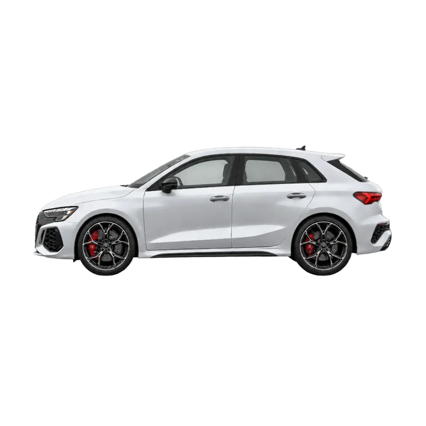 Audi RS3 2025 باللون فضي، منظر جانبي (متجه إلى اليسار)