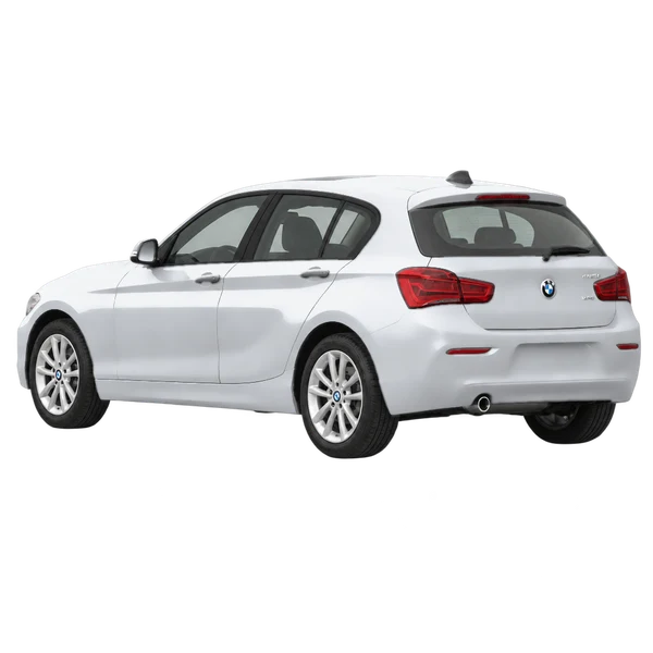 BMW 118D 2017 باللون فضي، منظر ثلاثة أرباع خلفي (باتجاه اليسار)