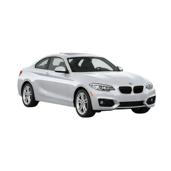 シルバーの2014 BMW 228i（フロントスリークォーター（右向き）ビュー）