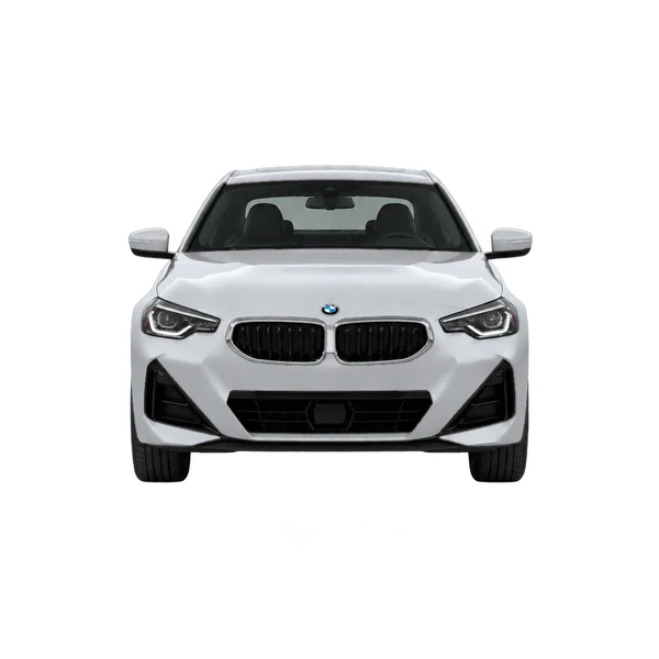 シルバーの2024 BMW 230i（正面ビュー）