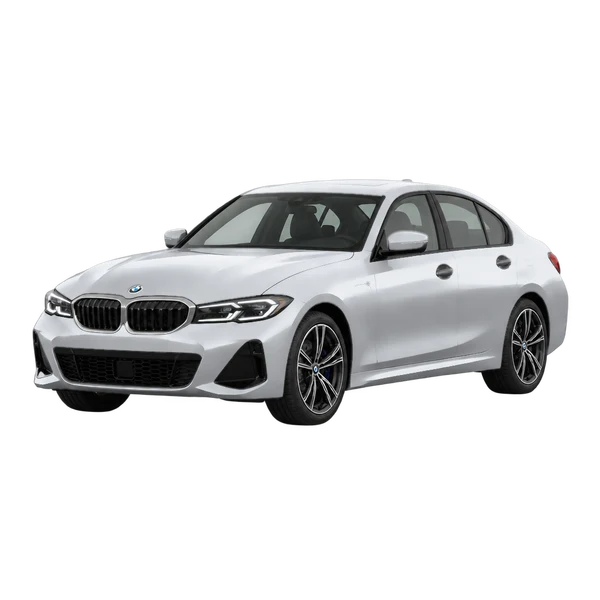 2023 BMW 330e in Silber, Ansicht: Dreiviertelansicht vorne (nach links gerichtet)