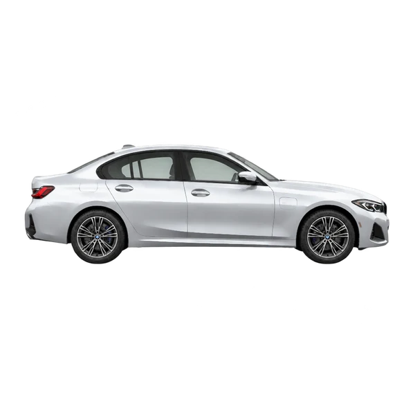 2024 BMW 330e in Silber, Ansicht: Seite (nach rechts gewandt)