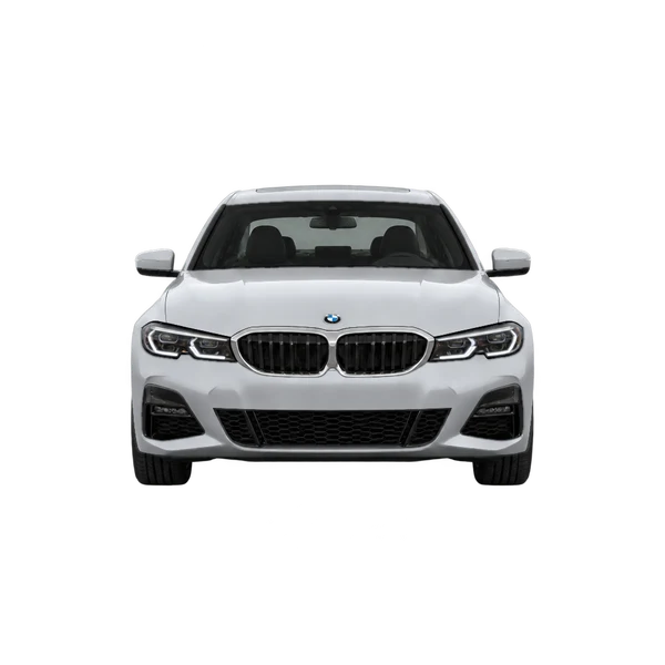 BMW 330i 2022 باللون فضي، منظر أمامي