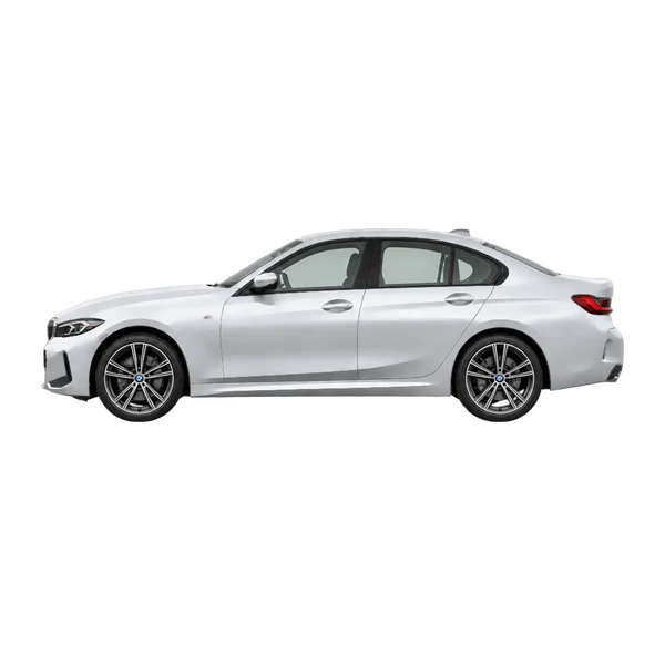 BMW 330i 2025 باللون فضي، منظر جانبي (متجه إلى اليسار)