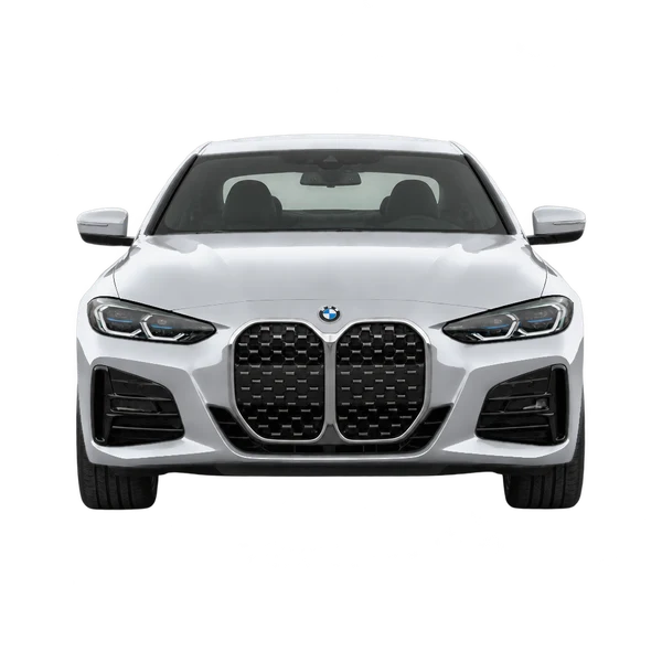 BMW 4 Series 2022 باللون فضي، منظر أمامي