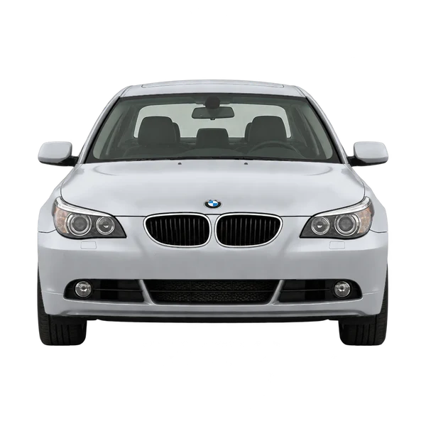 BMW 5 Series 2007 باللون فضي، منظر أمامي