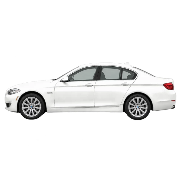 BMW 5 Series 2012 blanc, vue côté (vers la gauche)