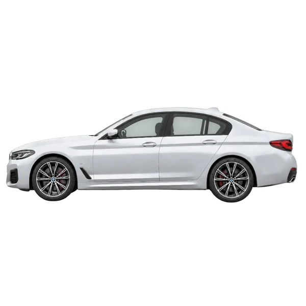 BMW 5 Series 2025 باللون فضي، منظر جانبي (متجه إلى اليسار)