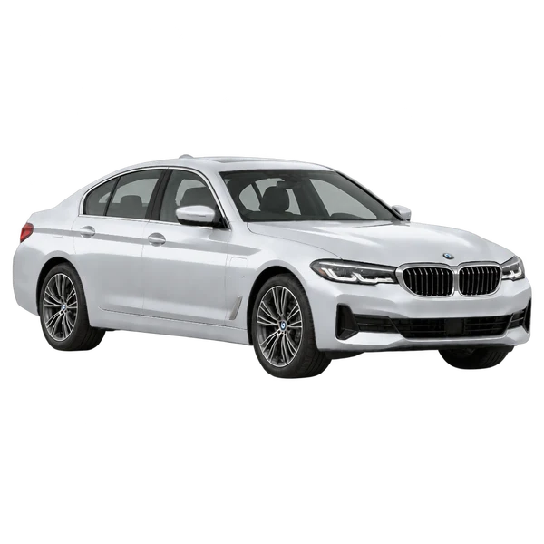 BMW 530E Xdrive 2021 prata, vista três quartos dianteiro (voltado para a direita)