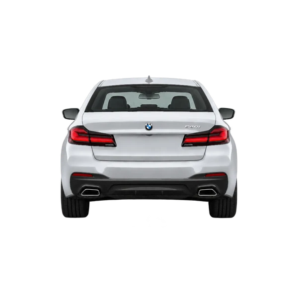 シルバーの2023 BMW 540i（リアビュー）