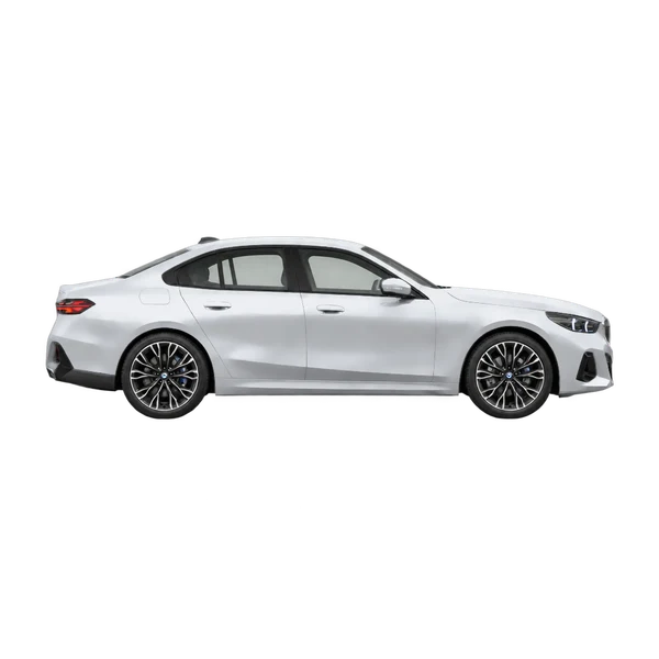 2027 BMW 550e in Silber, Ansicht: Seite (nach rechts gewandt)