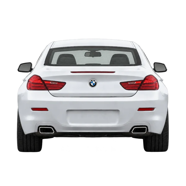 BMW 6 Series 2015 باللون فضي، منظر من الخلف