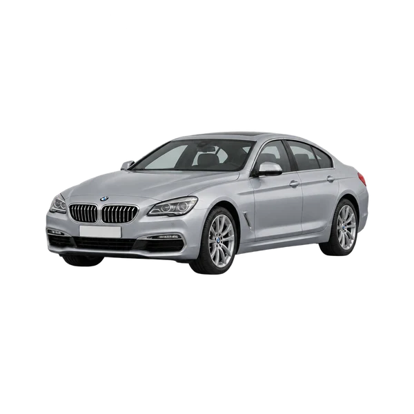 BMW 640xi 2018 باللون فضي، منظر منظر أمامي بزاوية ثلاثة أرباع (متجه لليسار)