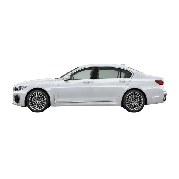 2022 BMW 745e in Silber, Ansicht: Seite (nach links gerichtet)
