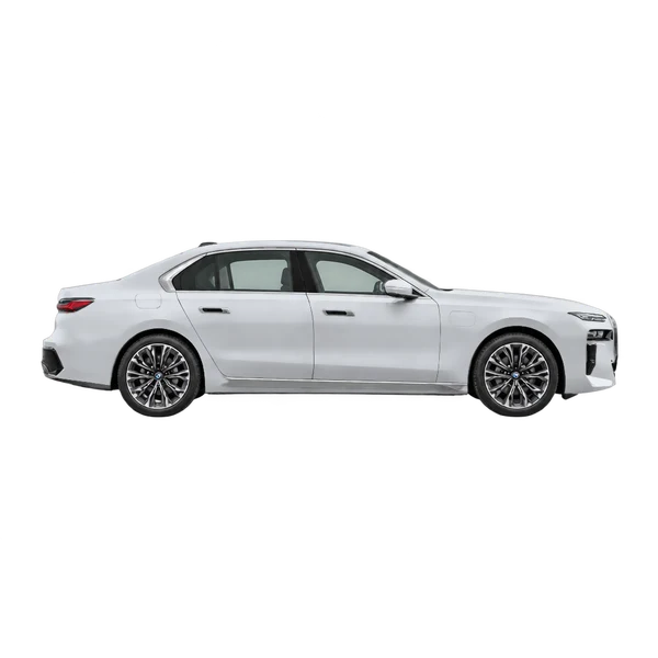 BMW 750E Xdrive 2023 en plateado, vista lateral (hacia la derecha)