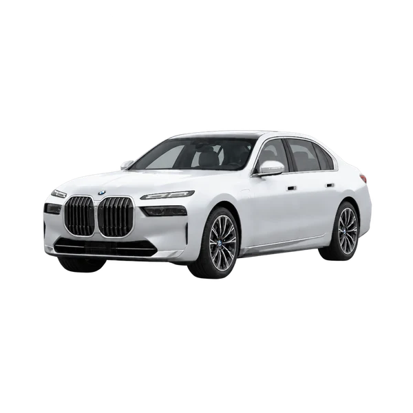 BMW 750e 2024 en plateado, vista frontal tres cuartos (hacia la izquierda)