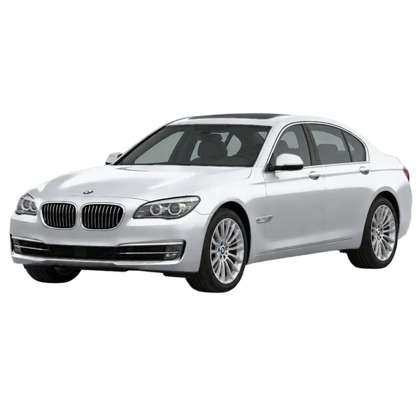 BMW 750i 2013 باللون فضي، منظر منظر أمامي بزاوية ثلاثة أرباع (متجه لليسار)