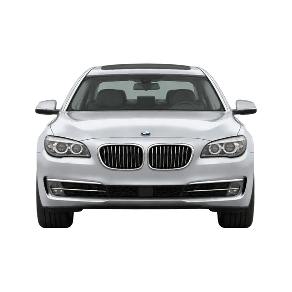 BMW 750i 2013 باللون فضي، منظر أمامي