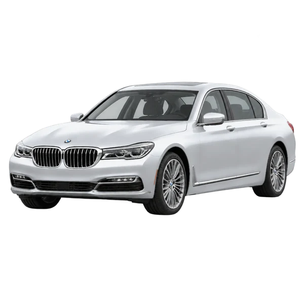 BMW 750i 2018 باللون فضي، منظر منظر أمامي بزاوية ثلاثة أرباع (متجه لليسار)