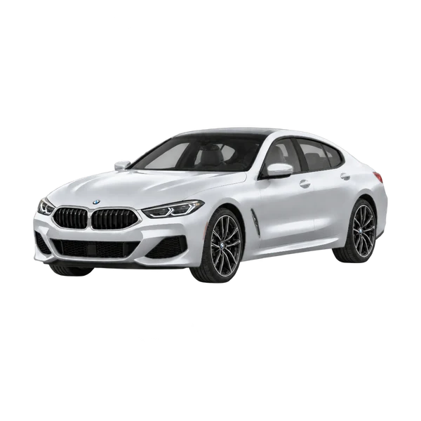 BMW 840i 2024 باللون فضي، منظر منظر أمامي بزاوية ثلاثة أرباع (متجه لليسار)