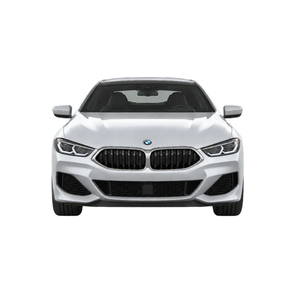 BMW 840i 2024 باللون فضي، منظر أمامي