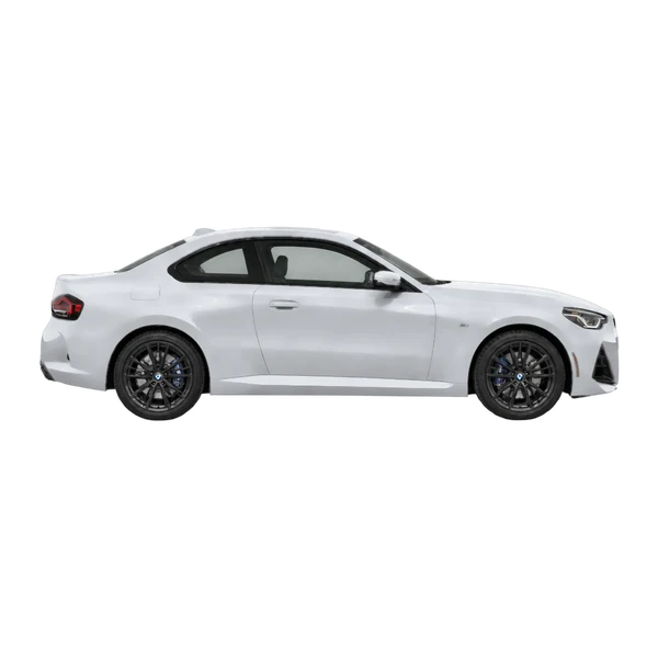 BMW M240i 2024 باللون فضي، منظر منظر جانبي (باتجاه اليمين)
