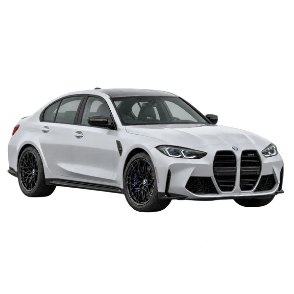 BMW M3 2025 باللون فضي، منظر زاوية ثلاثة أرباع أمامية (باتجاه اليمين)