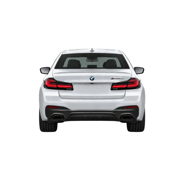 BMW M550i 2023 en plateado, vista trasera
