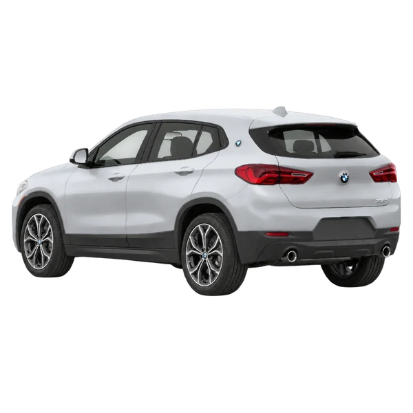 BMW X2 2020 en plateado, vista tres cuartos trasero (mirando a la izquierda)