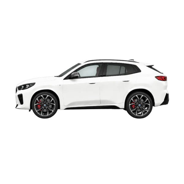 BMW X2 2025 باللون أبيض، منظر جانبي (متجه إلى اليسار)