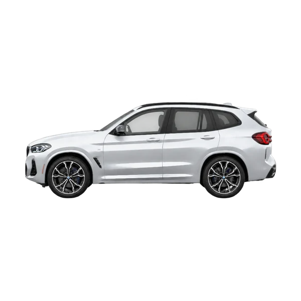 BMW X3 M40i 2022 باللون فضي، منظر جانبي (متجه إلى اليسار)
