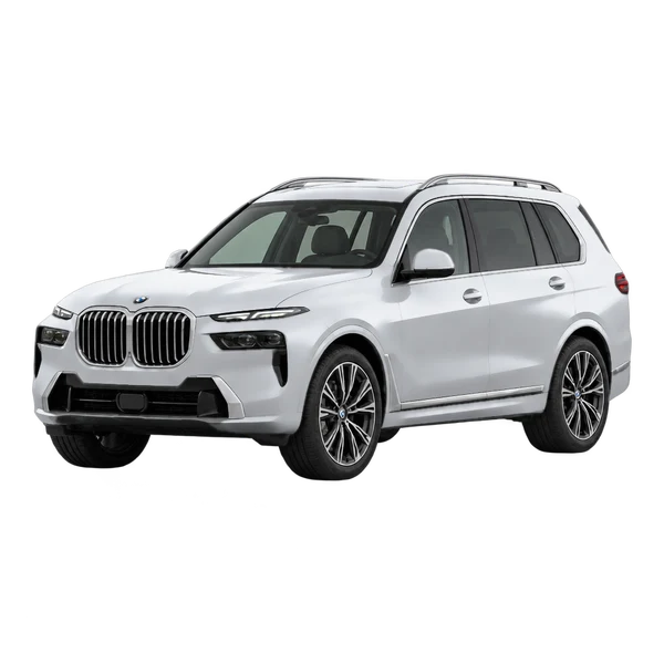 BMW X7 2026 باللون فضي، منظر منظر أمامي بزاوية ثلاثة أرباع (متجه لليسار)