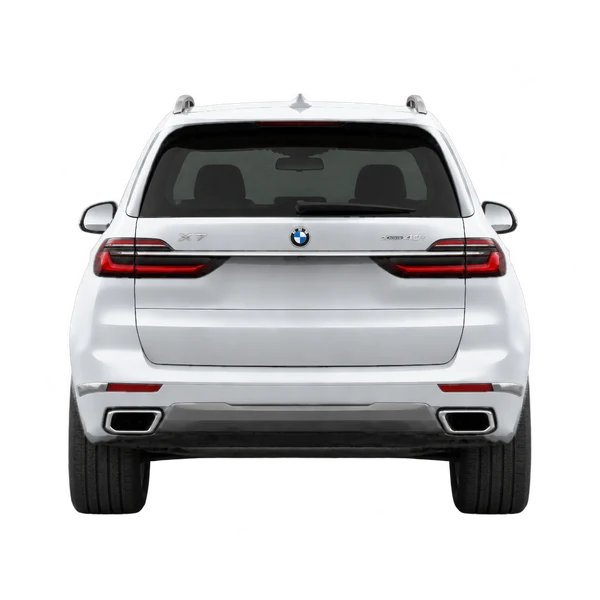 BMW X7 2026 باللون فضي، منظر من الخلف