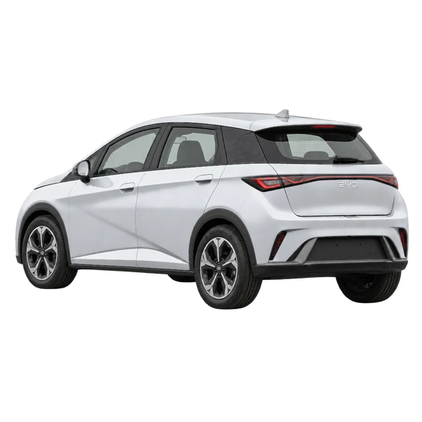 シルバーの2023 BYD Dolphin（リア斜め（左向き）ビュー）
