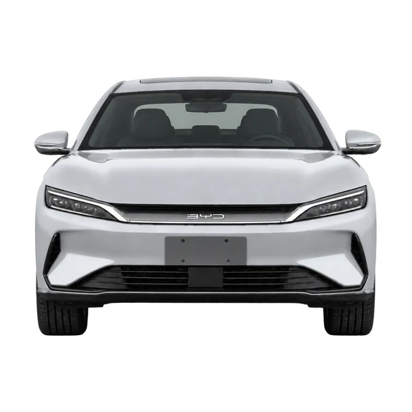 シルバーの2022 BYD HAN(正面ビュー)