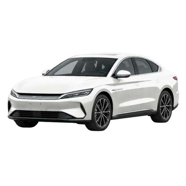 ホワイトの2025 BYD HAN(フロントスリークォーター(左向き)ビュー)