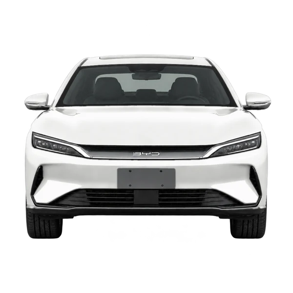 ホワイトの2026 BYD HAN(正面ビュー)