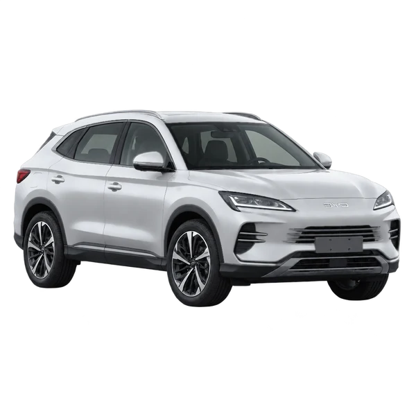 BYD Seal U 2023 باللون فضي، منظر منظر أمامي بزاوية ثلاثة أرباع (متجه لليسار)