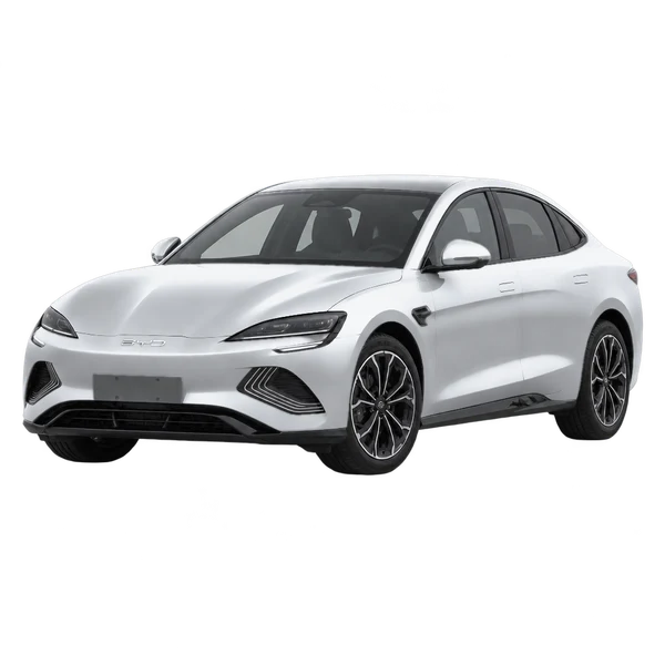 シルバーの2026 BYD Seal(フロントスリークォーター(左向き)ビュー)