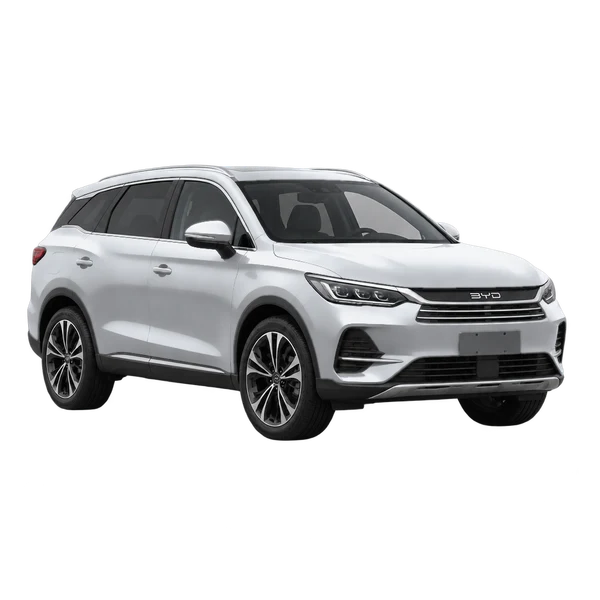 BYD Tang 2024 prata, vista dianteira em três quartos (voltada para a esquerda)