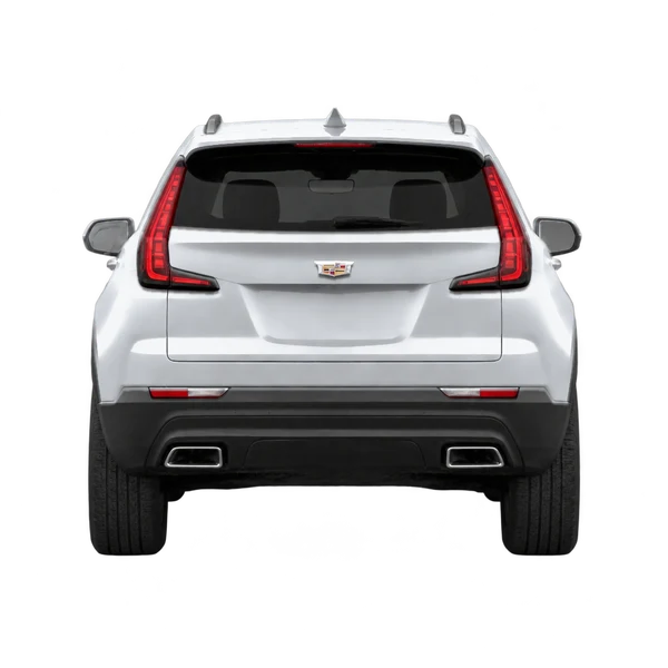 Cadillac XT4 2025 باللون فضي، منظر من الخلف