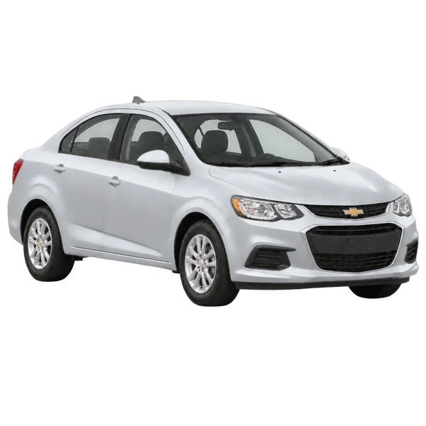 Chevrolet Aveo 2020 باللون فضي، منظر زاوية ثلاثة أرباع أمامية (باتجاه اليمين)
